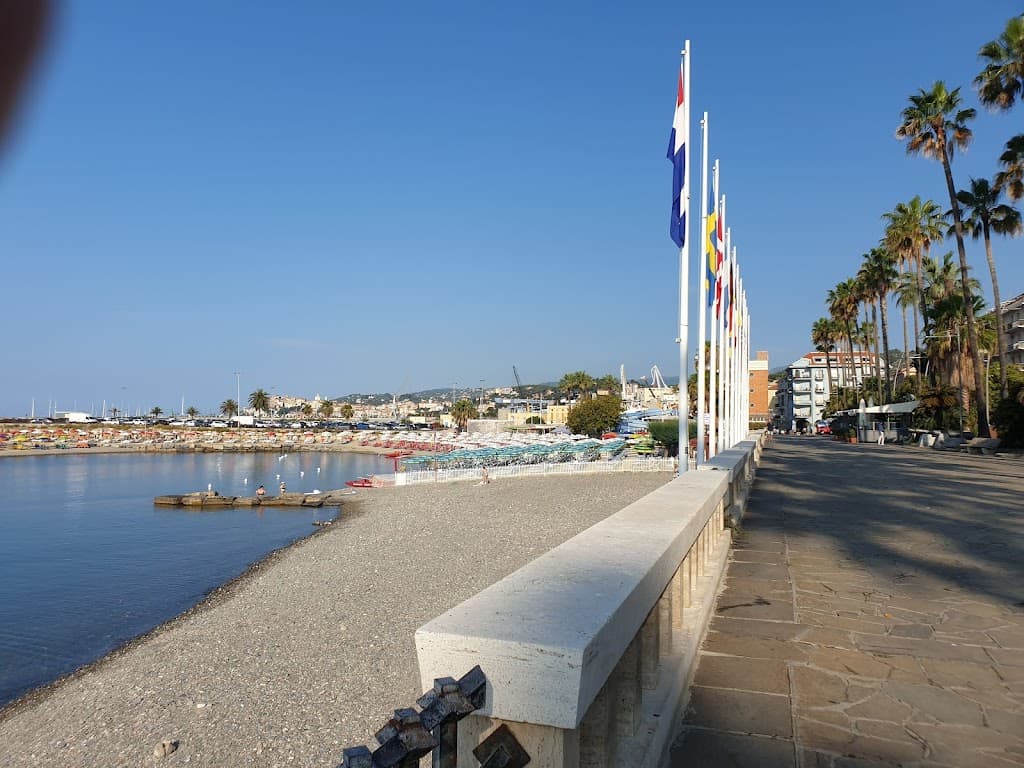 Spianata Borgo Peri